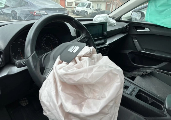 Seat Leon cena 26700 przebieg: 140000, rok produkcji 2020 z Nysa małe 137